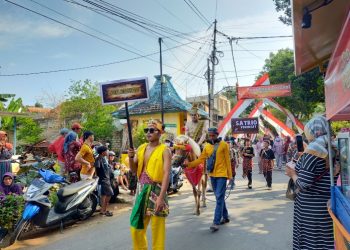 Peringati HUT, Desa Warunggahan Angkat Nilai Kearifan Lokal
