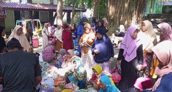 Tradisi Manganan Tahunan di Pemandian Sendang Bektiharjo Semanding Tuban