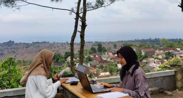 Puncak Rengit: Wisata Alam dan Religi di Kabupaten Tuban