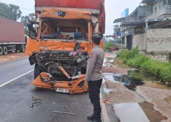 Truk Fuso Tabrak Kendaraan di Ringroad Tuban, Sopir Meninggal Dunia