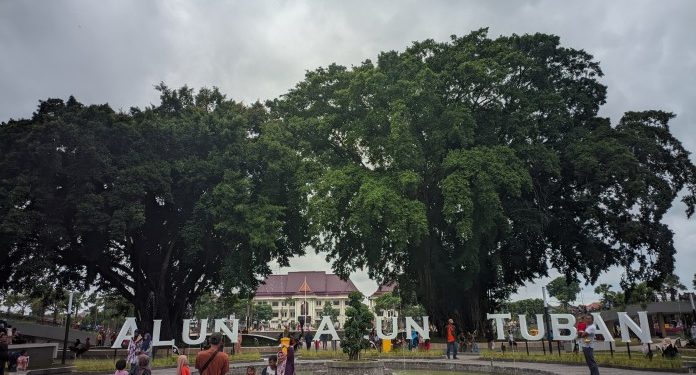 Pemkab Tuban Perluas Layanan Internet Gratis di Alun-Alun untuk Akses Informasi