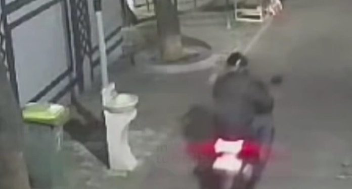 Motor Pengunjung Hilang Saat Istirahat di Masjid Agung Tuban