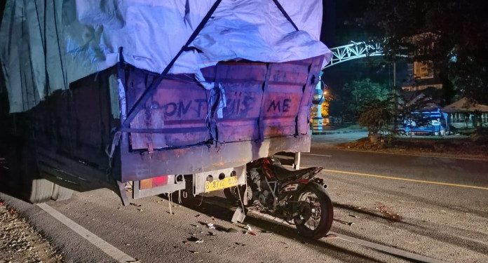 Mahasiswa Meninggal Dunia Usai Tabrak Truk Tronton di Tuban