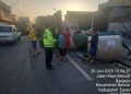 Truk Trailer Tabrak Truk Tangki dan Timpa Rumah Warga Diduga Karena Mabuk Toak di Tuban
