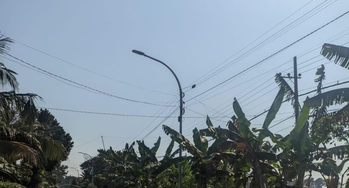 Kabel Wifi Berantakan Rusak Estetika Kota DLHP Tuban Sebut Tak Pernah Ada Komunikasi dari Penyedia