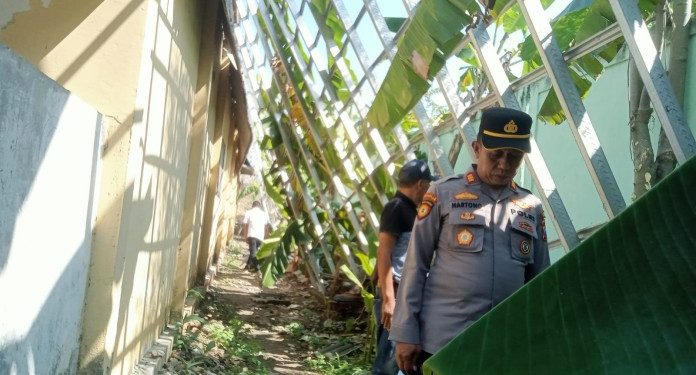 Ruang Kelas SD Ambruk Diduga Karena Struktur Tua yang Tidak Terawati