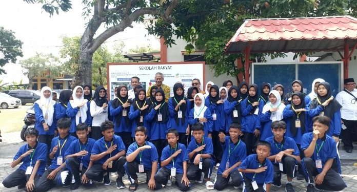 Peresmian Sekolah Rakyat Terintegrasi di Tuban diiringi Tangis Haru