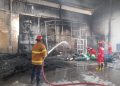 Kebakaran Gudang di Tuban, Kerugian Rp700 Juta dan Aset Rp4 Miliar Terselamatkan