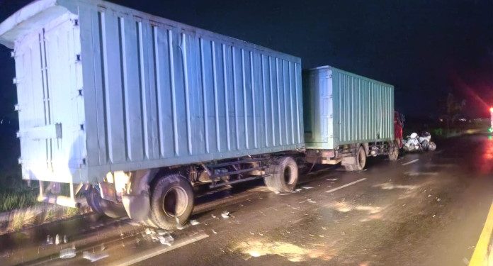 Wanita Muda Tewas Tabrak Truk Parkir karena Kurang Konsentrasi di Jalur Pantura Tuban