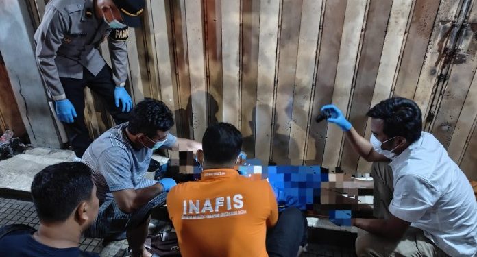 Pria Paruh Baya Meninggal Mendadak Saat Hujan Turun di Sekitar Boom Tuban