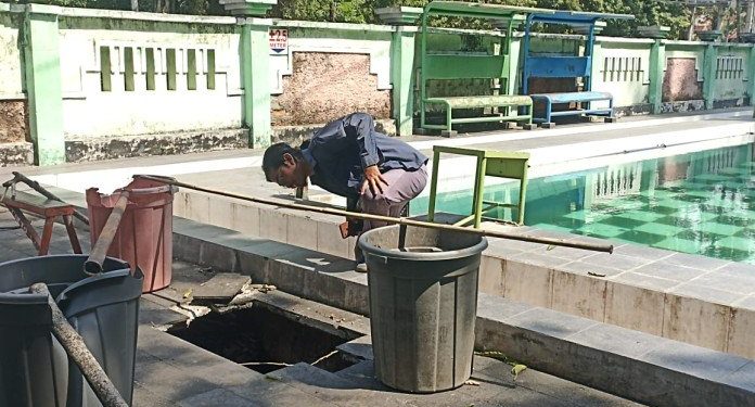 Lubang Aneh Ditemukan di Kolam Renang Legendaris Bektiharjo, Warga Cemas Bahaya Mengancam