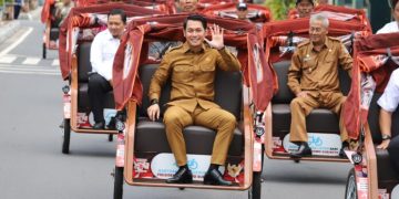 Presiden Salurkan 100 Becak Listrik untuk Lansia di Tuban