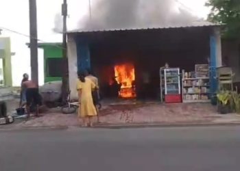 Diduga Kebocoran Gas, Rumah Warga di Jenu Terbakar